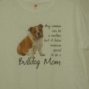 Bulldog Mom T-shirt - new - size large